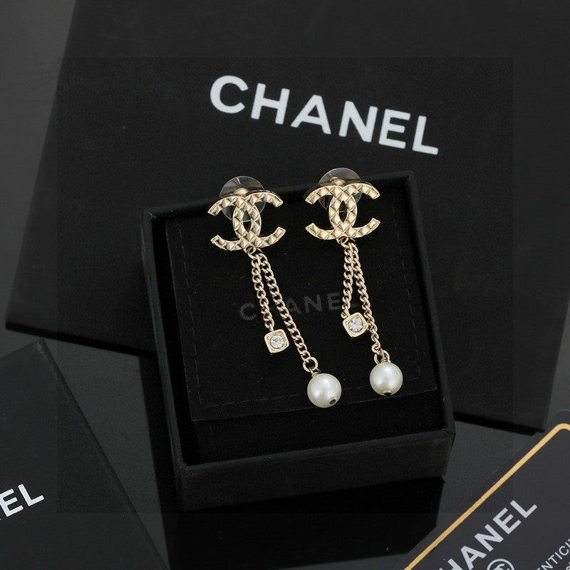 Chanel Long Pearl Pendant 18K Gold Earrings