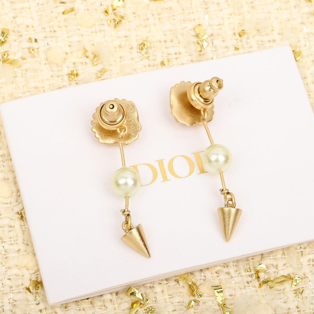 Dior Pearl Pendant 18K Gold Earrings
