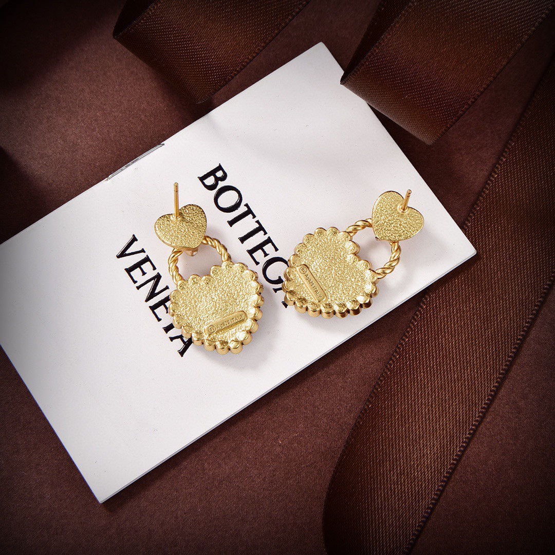 Bvlgari Heart Diamonds 18K Gold Earrings