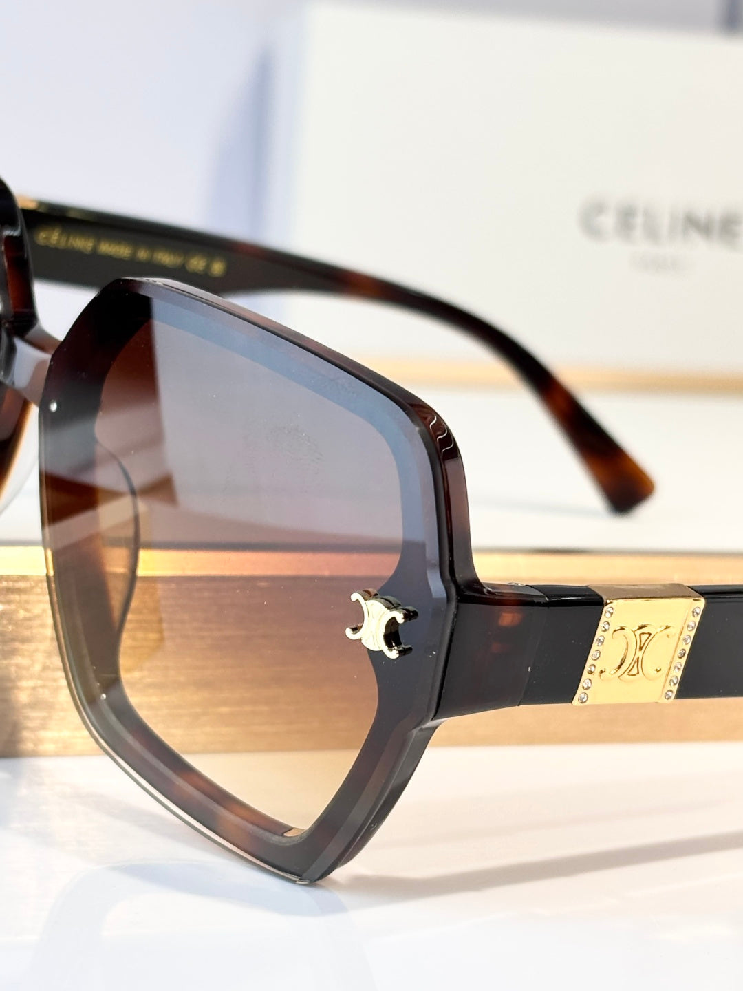 CELINE Sunglasses-CL40252