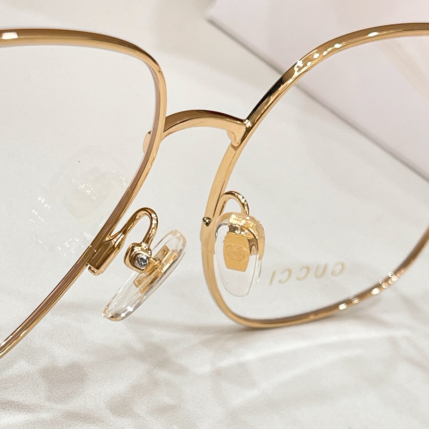 GUCCI Sunglasses-GG1019O